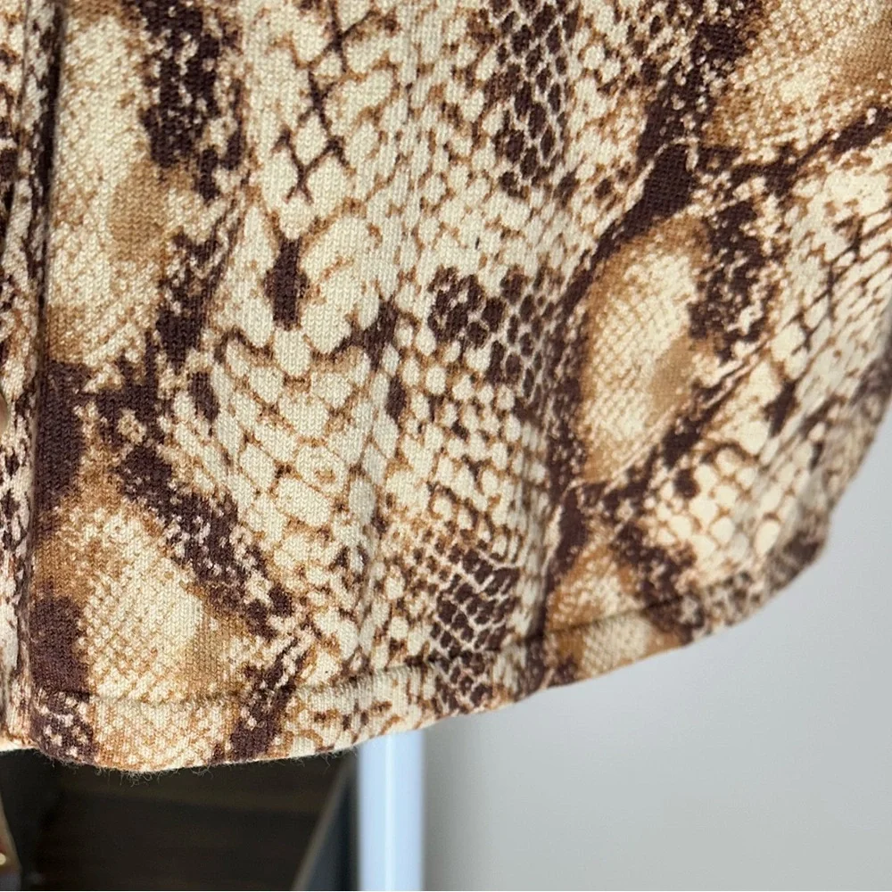 Women's Snake Print Top - Picture 5 of 14